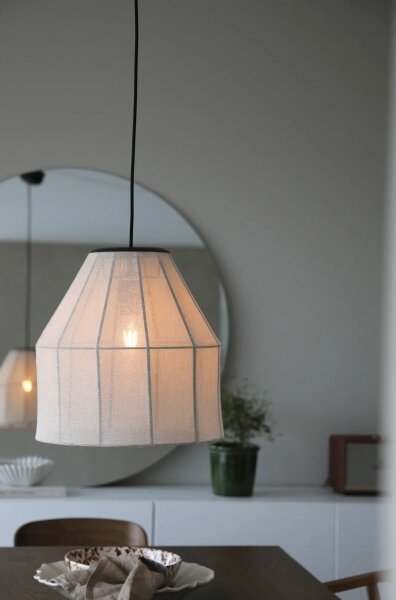 Markslöjd 108956 - Lampada a sospensione con cavo AIKO 1xE27/60W/230V lino/nero