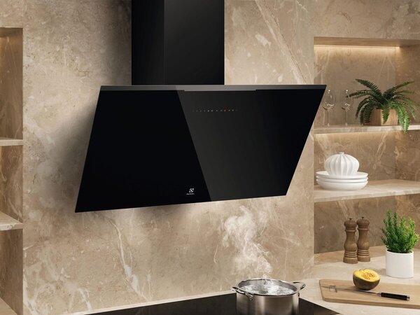 Electrolux Cappa Cucina Aspirante a Parete Larghezza 90 cm Profondit 42 cm Classe A+ colore Nero - KFV829K AutoSense Serie 900