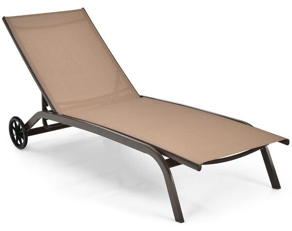 Costway Chaise longue regolabile per piscina cortile giardino, Sedia a sdraio per cortile con ruote e tessuto ad asciugatura rapida Marrone