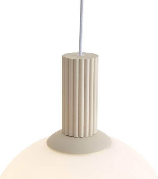 Lampada a sospensione scandinava beige con vetro opalino 3 luci - Polly