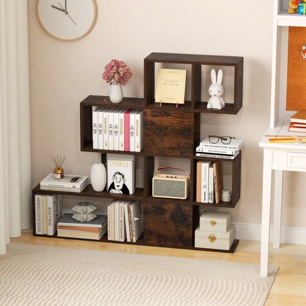 Costway Libreria a forma di scala a 5 livelli con ante, Scaffale decorativo in legno per il soggiorno e l’ufficio Marrone scuro