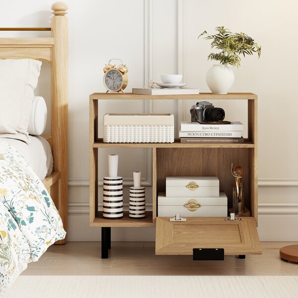 Costway Comodino boho in rattan con ripiano portaoggetti e gambe in metallo, Tavolino laterale in legno piccolo multifunzionale per soggiorno camera da letto e ingresso