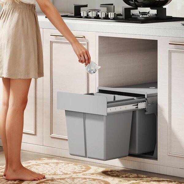 HOMCOM Cestino estraibile sotto lavello con 2 contenitori Capacità totale 30 L (15 Lx2) Fissaggio inferiore Grigio Chiaro | Aosom Italy