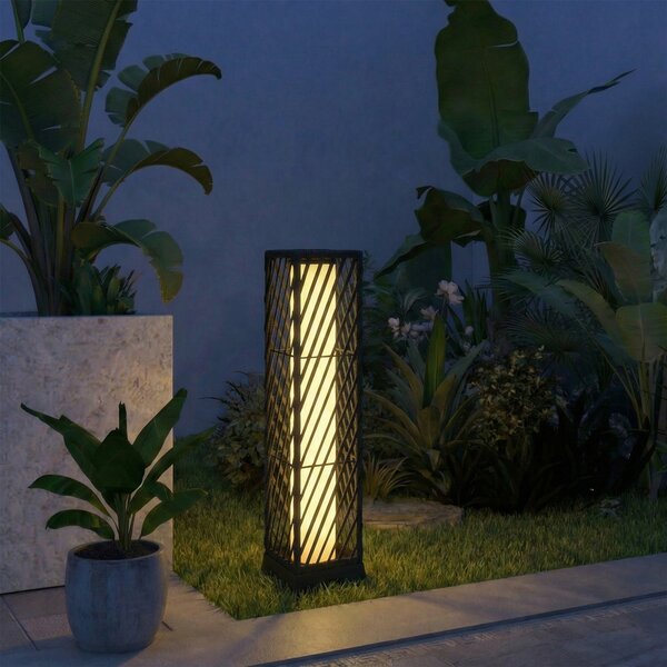 Outsunny Lanterna da Giardino in Rattan Lampione Solare Esterno con LED Accensione e Spegnimento Automatico Impermeabile IP44 Nero | Aosom Italy