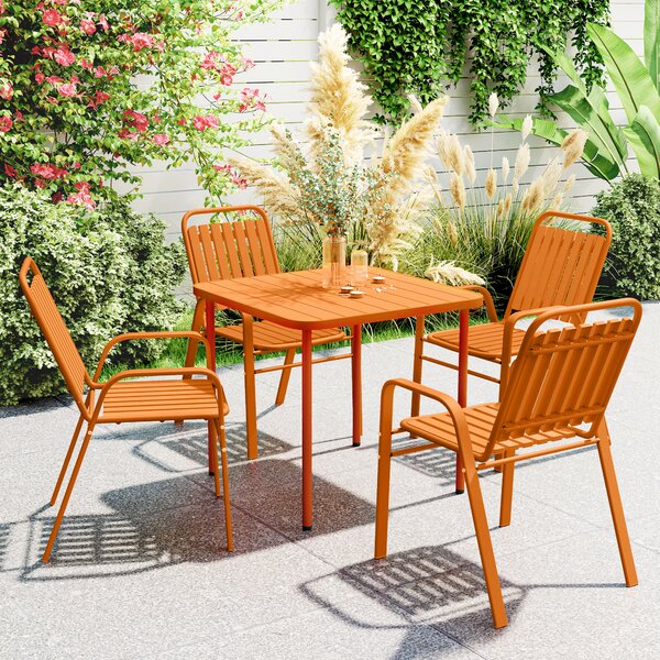 Outsunny Tavolo da giardino esterno con 4 sedie impilabili, piano a doghe 80 cm, struttura in acciaio anti-ruggine, arancione | Aosom Italy