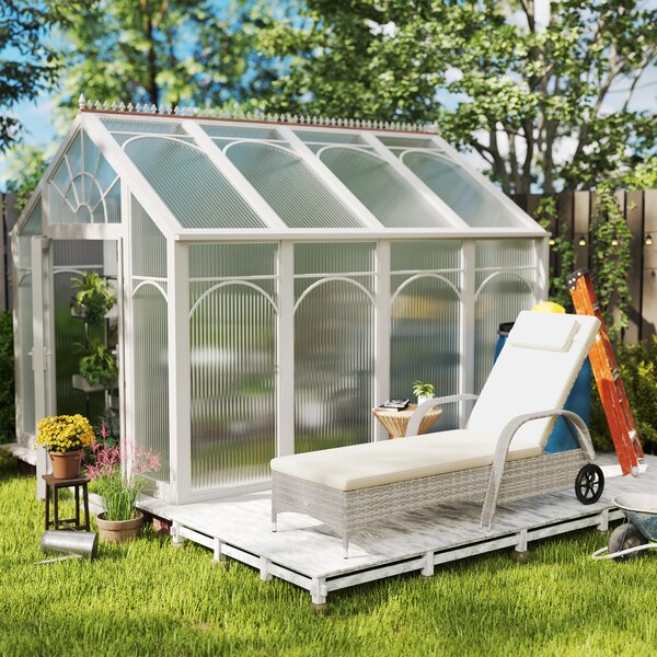 Outsunny Lettino prendisole con materasso, inclinazione multiposizione regolabile, braccioli, ruote 200 x 73 x 30-103 cm Grigio chiaro | Aosom Italy