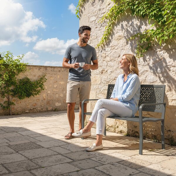 Outsunny Panca da giardino 2 posti in metallo resistente alle intemperie panca da esterno con schienale anti-ruggine, geometrica fino a 240 kg | Aosom Italy