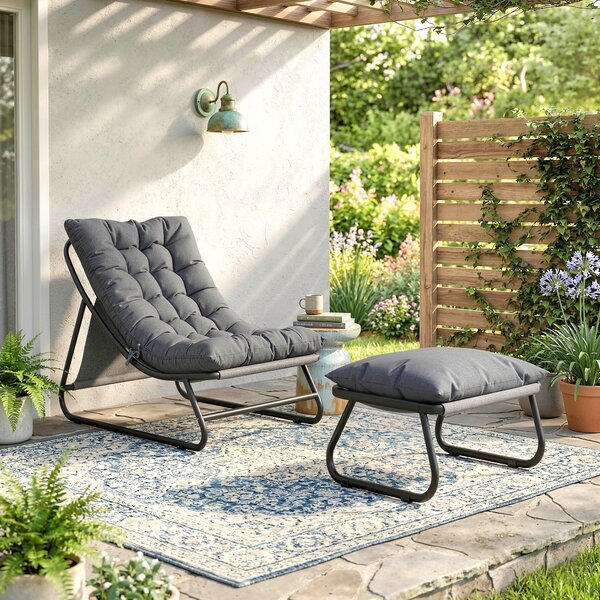 Outsunny Poltrona lounge da esterno poltrona da balcone con poggiapiedi imbottitura spessa 13 cm piedi antiscivolo Grigio scuro | Aosom Italy
