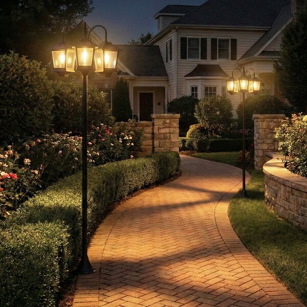 Outsunny Lampione solare da esterno a 3 teste, lampione da giardino, illuminazione LED, sensore automatico crepuscolo-alba, nero | Aosom Italy