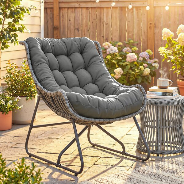 Outsunny Poltrona in rattan con cuscino e cinghie, poltrona imbottita da esterno in Polyrattan, poltrona fino a 120 kg | Aosom Italy