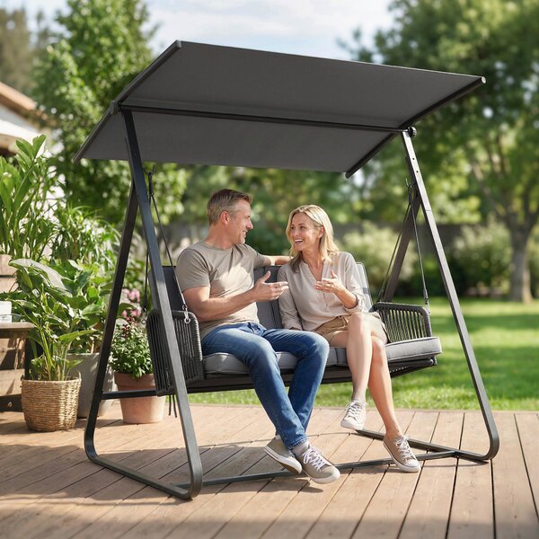 Outsunny Dondolo da giardino 2 posti in resina intrecciata, altalena da esterno con tetto regolabile e cuscino spesso, grigio | Aosom Italy