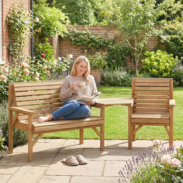 Outsunny Sedie da giardino set da 3, Set mobili per balcone con foro per ombrellone, sedia da giardino, panca, tavolino rimovibile 121x65x90 cm Legno naturale | Aosom Italy