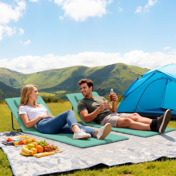 Outsunny Set di 2 Stuoie da Spiaggia Pieghevoli con Schienale Regolabile Poggiatesta Imbottito 146x50x2 cm Verde | Aosom Italy