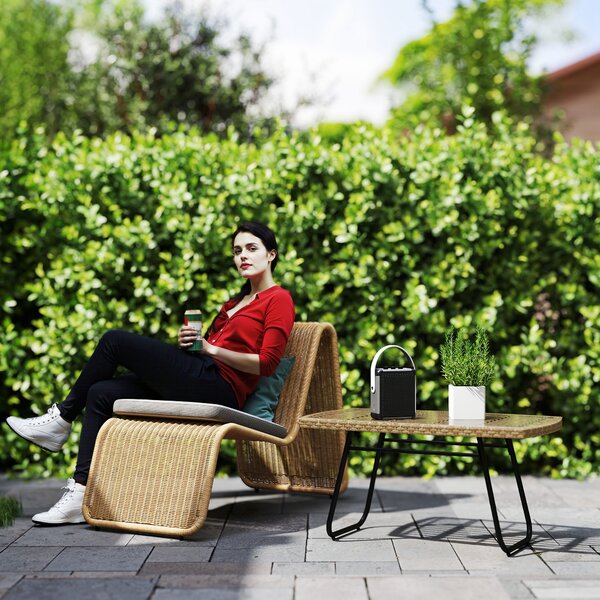 Outsunny Tavolino da giardino in resina intrecciata, 90x50x45 cm, tavolino da giardino con piano in vetro temperato, naturale | Aosom Italy