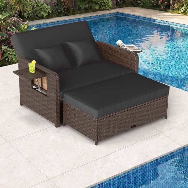 Costway Divano letto in rattan per patio con schienale regolabile e tavolini laterali pieghevoli, Set 2 pezzi con divanetto e pouf per giardino e piscina Nero