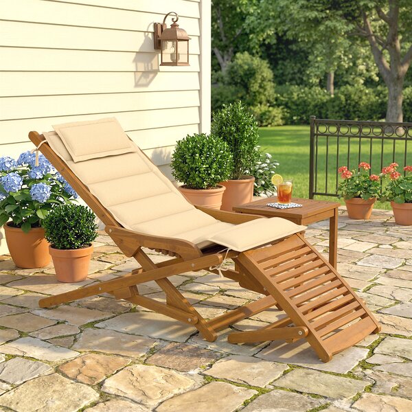 Outsunny Lettino Sedia Pieghevole in Legno con Poggiapiedi Smontabile e Cuscino con Poggiatesta Portata 160 kg 158x61x70 cm Beige | Aosom Italy