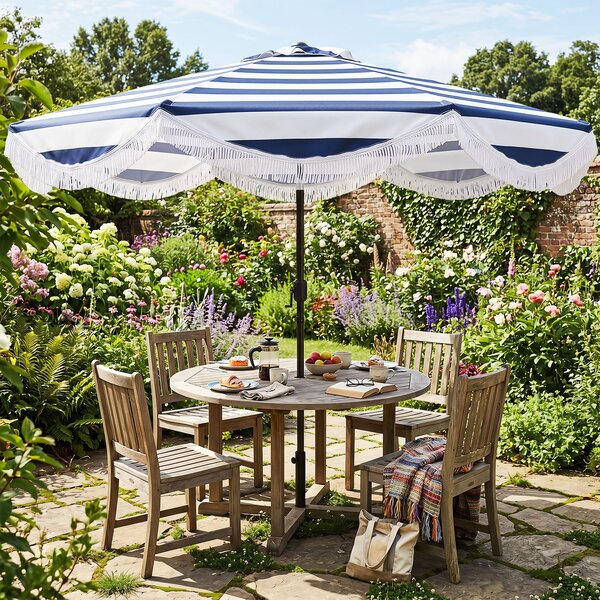 Costway Ombrellone da giardino 270 cm con decorazione a frangia 8 stecche e manovella, Ombrellone da esterno a strisce inclinazione 30°