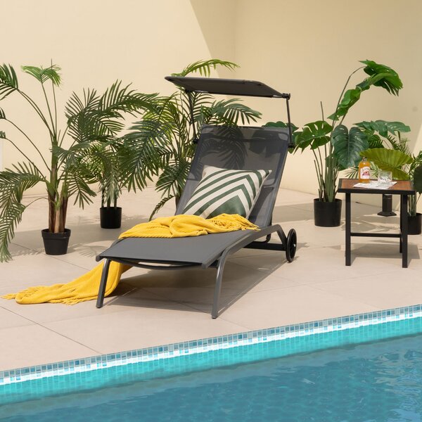 Costway Lettino prendisole da giardino con ruote tettuccio parasole portabicchieri, Set di 2 sedie a sdraio da piscina Grigio