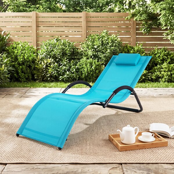 Costway Sedia a sdraio da esterno con poggiatesta rimovibile, Lettino prendisole da spiaggia con struttura curva ergonomica portata 160 kg Blu