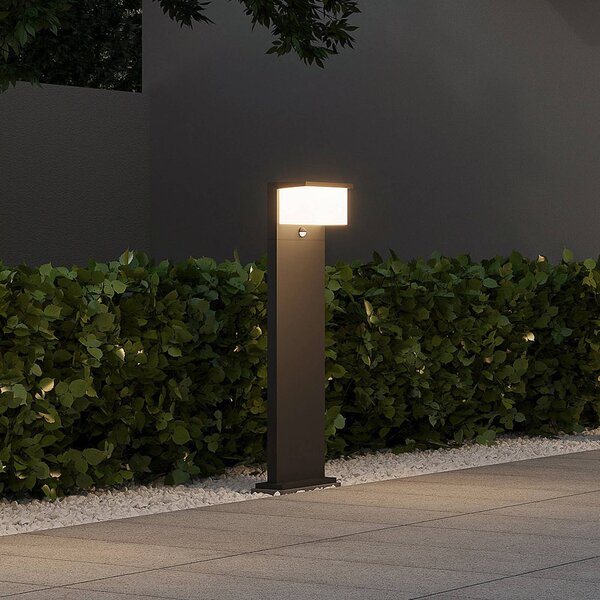 Trio Lighting Lampione LED Nestos con sensore di movimento, IP54, Nero, Alluminio, Moderno