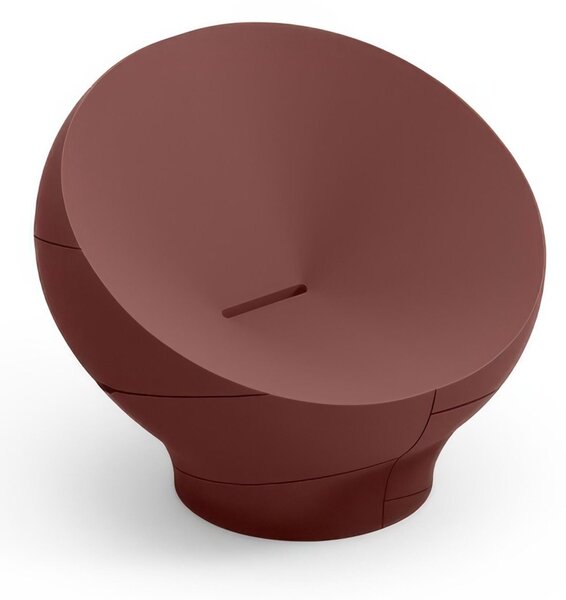 Poltrona Struttura Leggera e Robusta di Design VERA Dimensioni 100x91x h 80 cm -peso 15 kg richiama la grazia di un giardino zen colore Granato