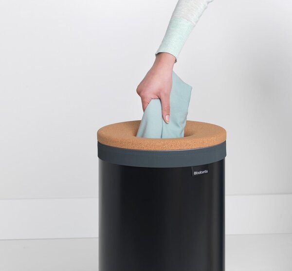 Cesto portabiancheria in metallo nero opaco 35 L - Brabantia