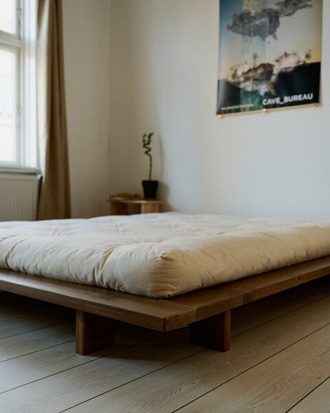 Hnědá dvoulůžková postel z borovicového dřeva s roštem 180x200 cm Japan – Karup Design