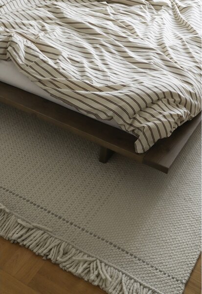 Hnědá dvoulůžková postel z borovicového dřeva s roštem 180x200 cm Japan – Karup Design