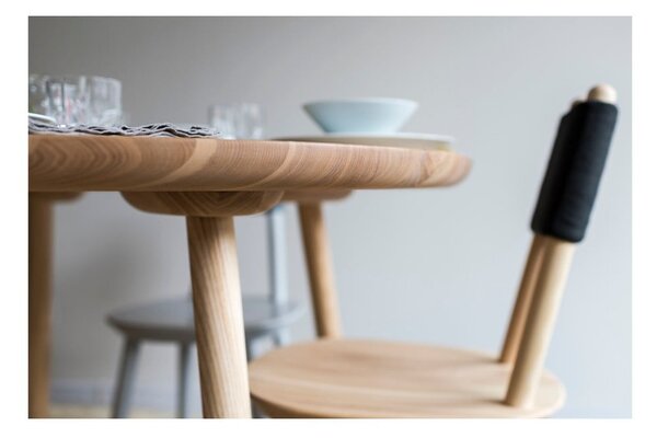 Tavolo da pranzo in legno massiccio naturale , ⌀ 90 cm Naïve - EMKO