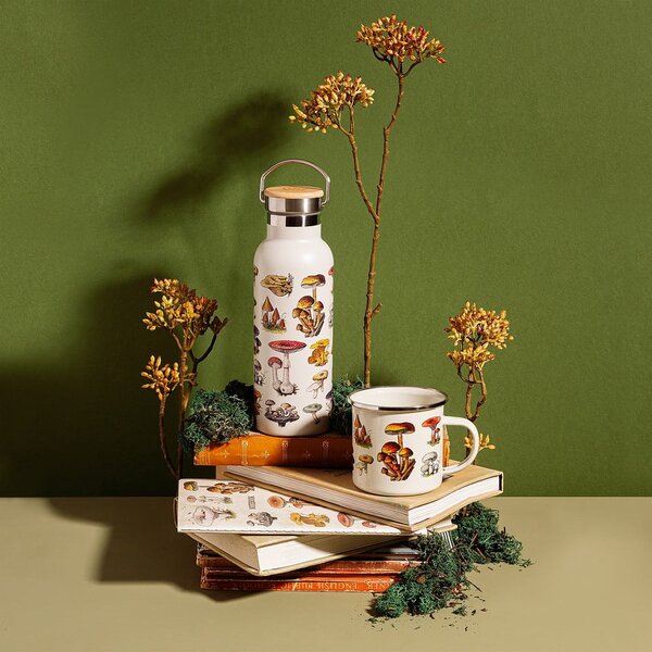 Tazza per bambini in smalto crema Vintage Mushroom - Sass & Belle