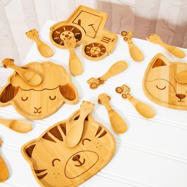 Set di 3 cucchiai di bambù per bambini Farmyard Friends Tractor - Sass & Belle