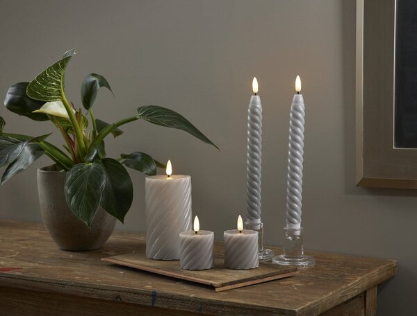Candela LED in cera grigia, altezza 15 cm Flamme Swirl - Star Trading