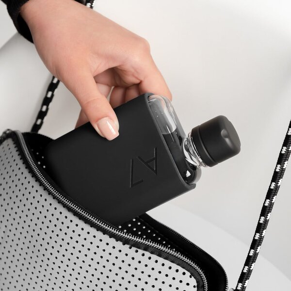 Custodia in silicone nero A7 - Memobottle