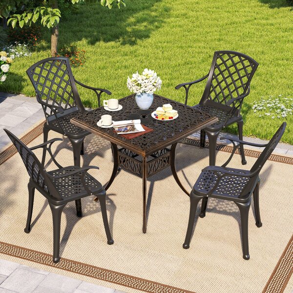 Costway Tavolo da patio con foro per ombrellone da 4,8 cm in alluminio fuso, Tavolo da patio per 4 persone Bronzo antico