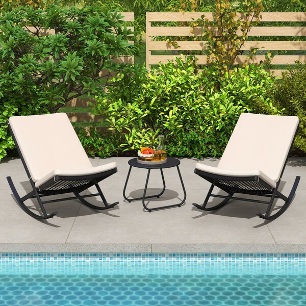 Costway Set sedie a dondolo da 3 pezzi in rattan PE con tavolino da caffè e cuscini spessi, Set di mobili da giardino Beige