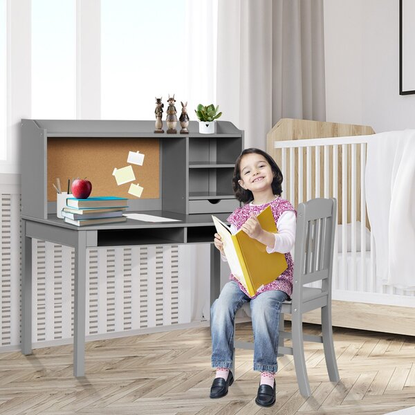 Costway Scrivania per bambini con sedia mensola bacheca in sughero da letto, Set scrivania e sedia per bambini postazione di lavoro Grigio