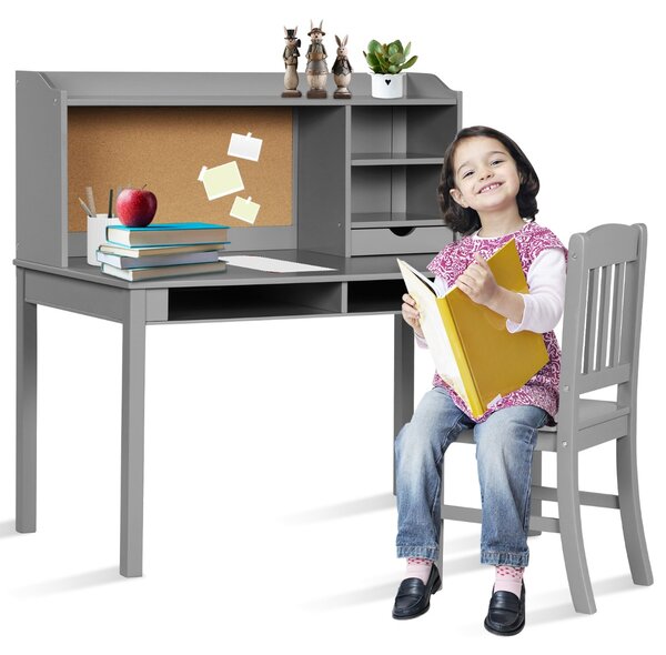 Costway Scrivania per bambini con sedia mensola bacheca in sughero da letto, Set scrivania e sedia per bambini postazione di lavoro Grigio