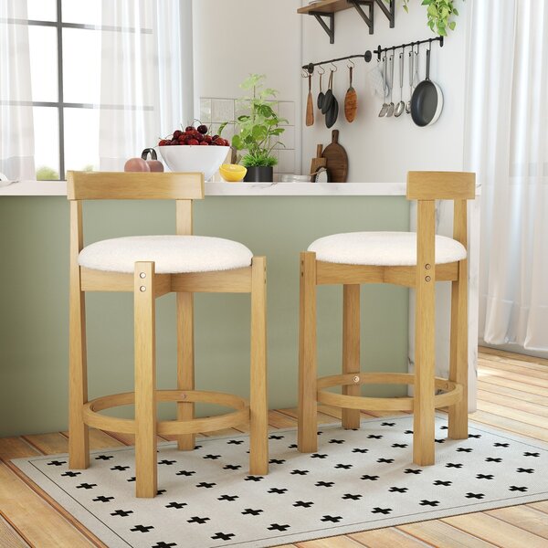 Costway Sedie da bar imbottite in velluto teddy con schienali e poggiapiedi in legno, Set da 2 sgabelli da bar alti 62 cm Naturale