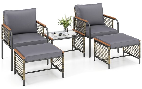 Costway Tavolino set conversazione esterno 5 pezzi cuscini rattan 2 pouf vetro temperato, Tavolino mobili esterno balcone veranda terrazza giardino Grigio