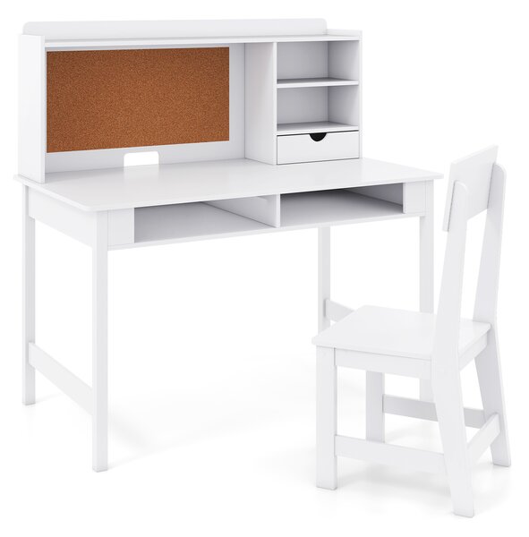 Costway Set scrivania e sedia in legno per bambini con bacheca in sughero e cassetto, Set postazione computer con pensile e ripiani aperti per cameretta e scuola a casa Bianco