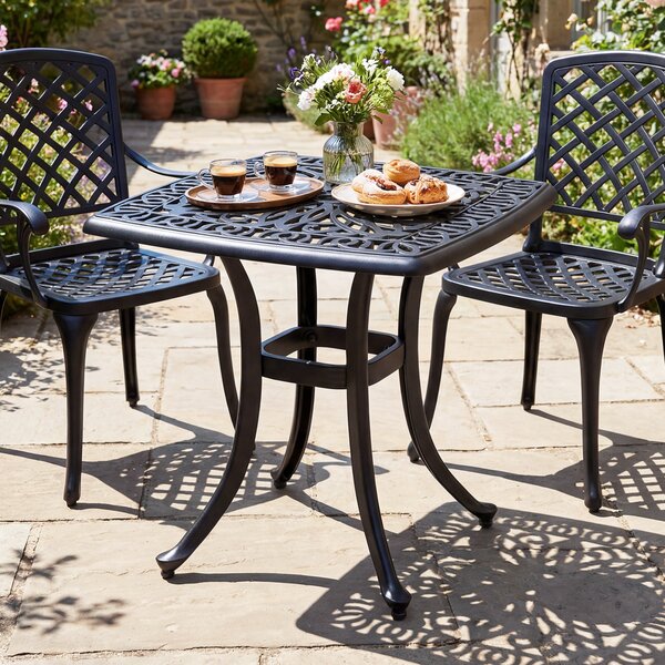 Costway Tavolino laterale da esterno in alluminio fuso antiruggine resistente alle intemperie, Tavolo quadrato da giardino con foro per ombrellone Nero