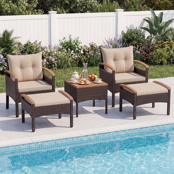 Costway Set di divani in rattan da 5 pezzi con cuscini per sedili schienale, Set in vimini da giardino per cortile Beige