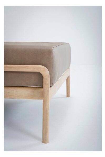 Poggiapiedi in pelle di bufalo marrone chiaro con struttura in rovere massiccio Fawn - Gazzda