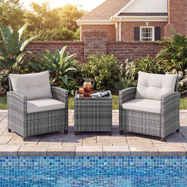 Costway Set mobili da esterno 3 pezzi con vetro temperato morbidi cuscini, Set sedie e tavolo in rattan per balcone veranda e giardino Bianco