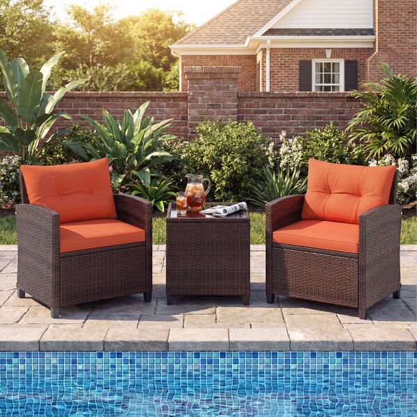 Costway Set di 3 mobili da patio con 4 cuscini rimovibili, Set di 2 sedie e 1 tavolino in rattan con piano in vetro Arancione