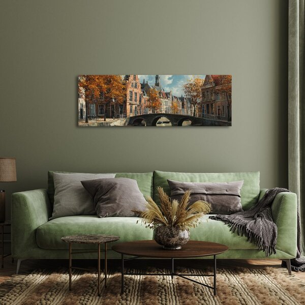 Quadro su tela – Architettura sopra il canale d'acqua
