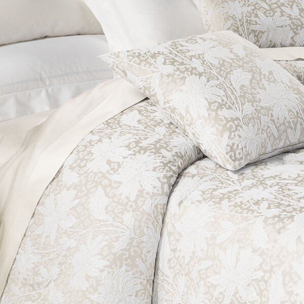 Trapunta Leggerissima In Raso Jacquard Vivienne Matrimoniale Dreaming Tinta Unita Avorio Caleffi