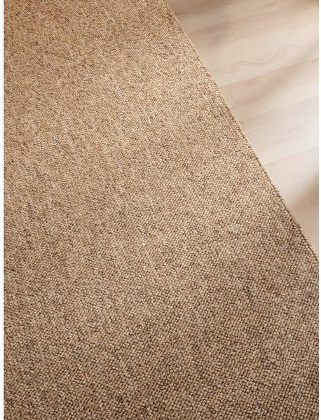 Tappeto in marrone chiaro lavabile 80x150 cm Rocco Caramel – Elle Decoration