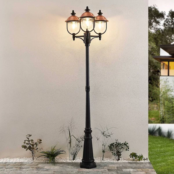 Lampada da esterno Lindby Clint, 225 cm, a 3 luci, resistente all'acqua di Clint Lindby, dimmerabile, Rame, Alluminio, Vintage
