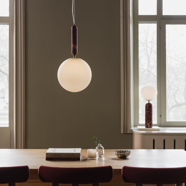 Lampada a sospensione Globen Lighting, Torrano, dimmerabile, Rosso, Soggiorno, Marmo, Scandinavo